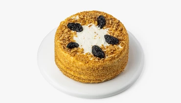 Торт "Медово-сметанный" с&nbsp;черносливом