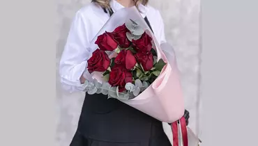 Букет 7 красных роз Premium и&nbsp;эвкалиптом FMART by flowwow