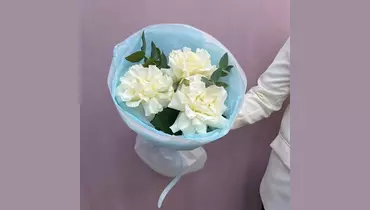 Изображение товара Букет белых французских роз FMART by flowwow с эвкалиптом 1000 г