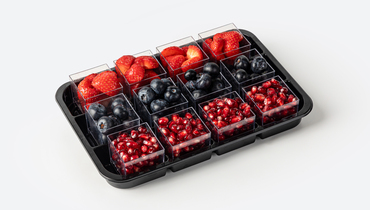 Изображение товара Фруктовый сет из клубники голубики и граната 12 шт по 50 г свежие и нарезанные