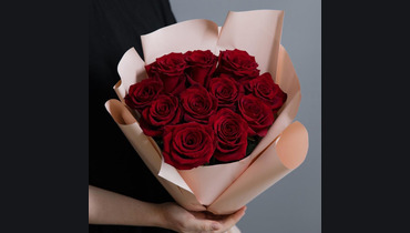 Изображение товара Букет из 11 красных роз FMART by flowwow - классика и элегантность