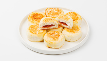 Изображение товара Сырники с клубничной начинкой и творогом, готовый продукт, замороженные