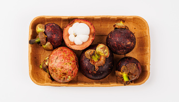 Изображение товара Мангостин 500 г ВкусВилл - тропический фрукт для десертов и салатов