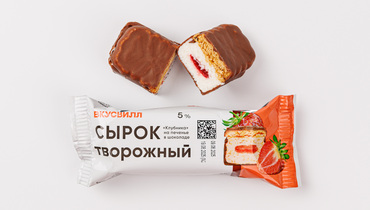 Изображение товара Сырок творожный Клубника на печенье в шоколаде 5% - вкусный полезный десерт