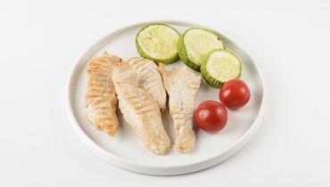 Изображение товара Куриное филе запеченное с кабачками - диетическое блюдо