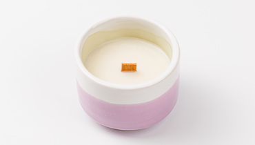 Изображение товара Соевая свеча в керамической чаше с ароматом сирени