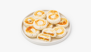 Изображение товара Сырники с начинкой Манго-Маракуйя и семенами чиа 600 г замороженные