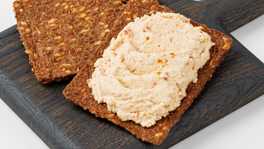 Риет из икры трески с камчатским крабом и вялеными томатами, 100 г Риет из икры трески с камчатским крабом и вялеными томатами, 100 г