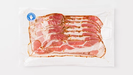 Бекон с перцем чили, сырокопченый