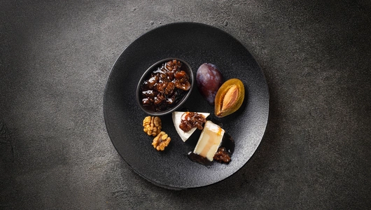 Варенье из грецкого ореха и сливы