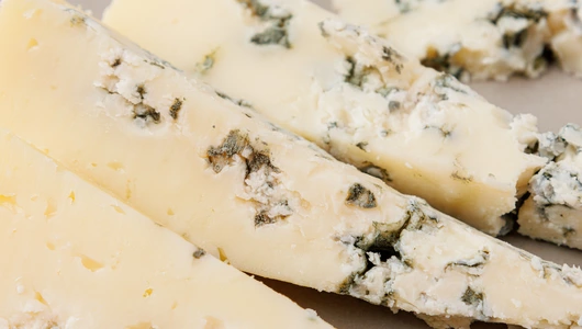 Сыр с голубой плесенью, 100 г Сыр с голубой плесенью, 100 г