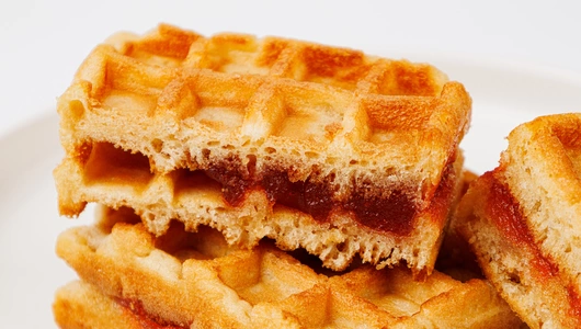 Вафли Акульчев Венские с земляникой 100 г Вафли Акульчев Венские с земляникой 100 г