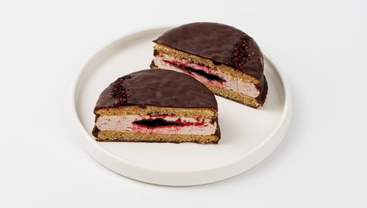 Печенье-сэндвич "Черника" в шоколадной глазури, веган Печенье-сэндвич "Черника" в шоколадной глазури, веган