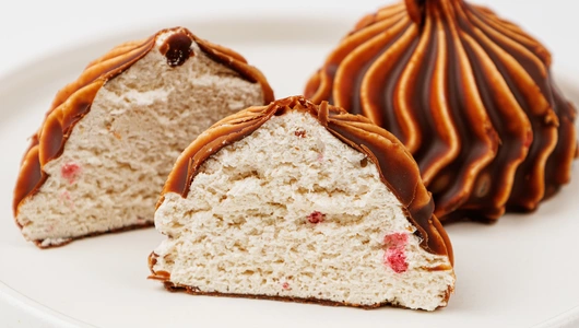 Зефир "Малиновый" в шоколадной глазури, веган Зефир "Малиновый" в шоколадной глазури, веган