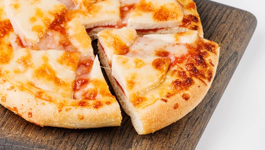 Пицца с ветчиной куриной и сыром (мини)