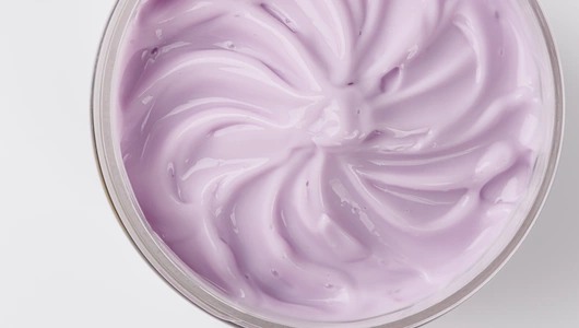 Крем-йогурт для тела "Ежевика и мимоза"