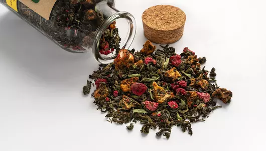 Чай зеленый Befruitbe пропитанный соком ананаса с кусочками ананаса малиной и мятой 130 г Чай зеленый Befruitbe пропитанный соком ананаса с кусочками ананаса малиной и мятой 130 г