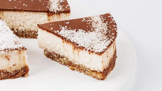 Десерт "Кокосовый в шоколаде" (веган) зам.