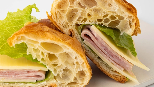 Мини круассан с ветчиной и сыром, шт СП