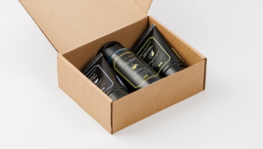 Набор для ухода за телом для мужчин (шампунь 3в1, гель для бритья и крем для лица) Набор для ухода за телом для мужчин (шампунь 3в1, гель для бритья и крем для лица)