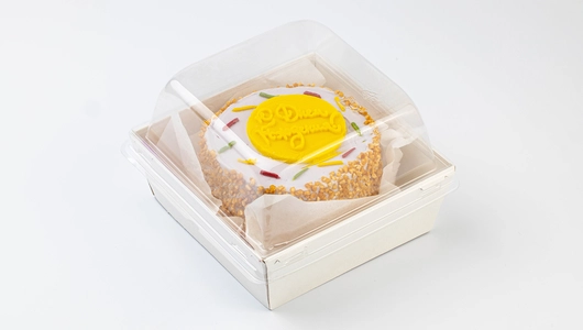 Торт "Бенто" с клубникой (С Днем Рождения)