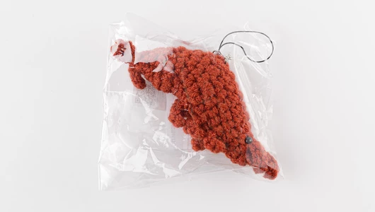 Брелок вязаный "Креветка"