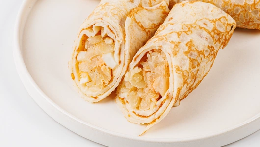 Блинчики с&nbsp;капустой и&nbsp;яйцом