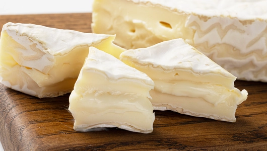 Сыр мягкий с белой плесенью "Бри традиционный", 150 г