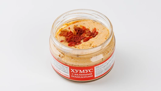 Хумус с вялеными помидорами