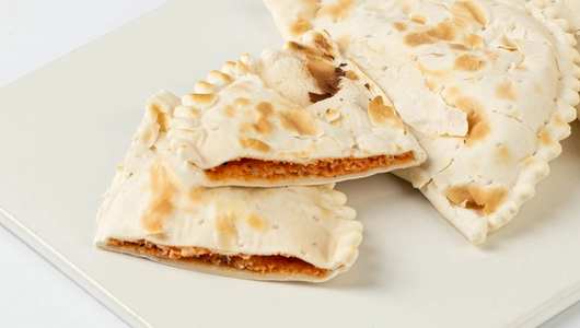 Кутабы с сыром и помидорами Кутабы с сыром и помидорами