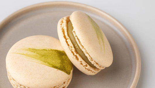 Макарон фисташка 2шт, кафе Макарон фисташка 2шт, кафе