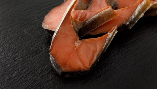 Горбуша холодного копчения кусочки, 200 г Горбуша холодного копчения кусочки, 200 г