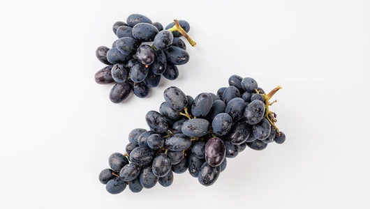 Виноград черный без косточки, 500 г