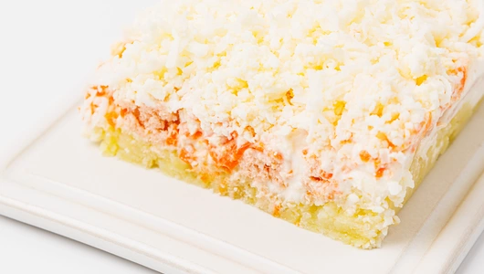 Салат мимоза с семгой горячего копчения, 300 г