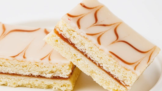 Песочная полоска с повидлом