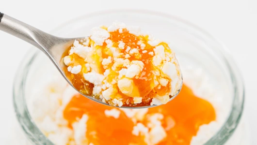 Творог рассыпчатый "Манго-маракуйя" 4%