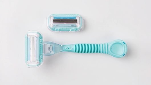 Бритва женская TopBeauty Paris, 1 шт + 2 сменные кассеты