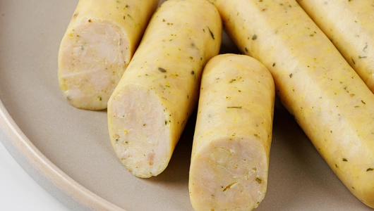 Колбаски для жарки из курицы сливочно-пряные