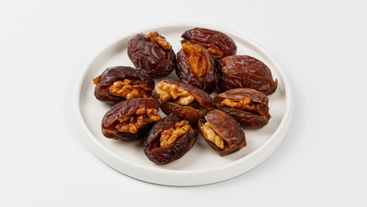 Финик "Меджул" с грецким орехом