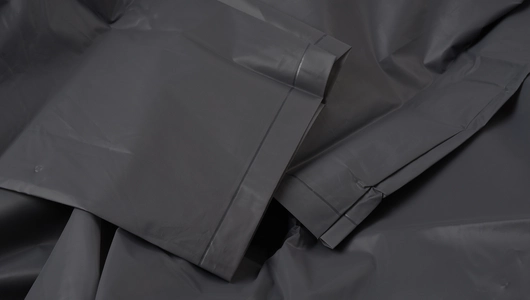 Плащ-дождевик с капюшоном на кнопках (взрослый), в ассортименте