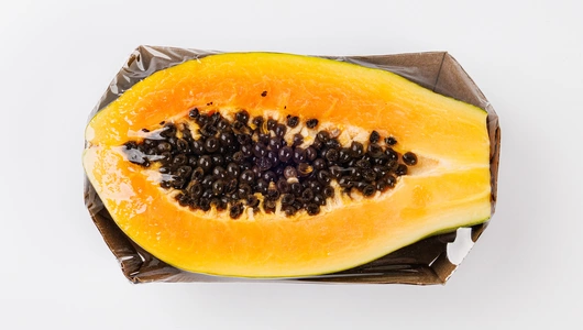 Папайя нарезанная свежая, шт Папайя нарезанная свежая, шт