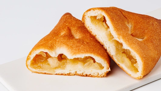 Пирожок (постный) с яблоком 100г, кафе