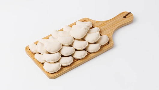 Вареники с творогом, грушей и горгонзолой