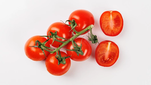 Томаты мини сливовидные на&nbsp;ветке, 250 г