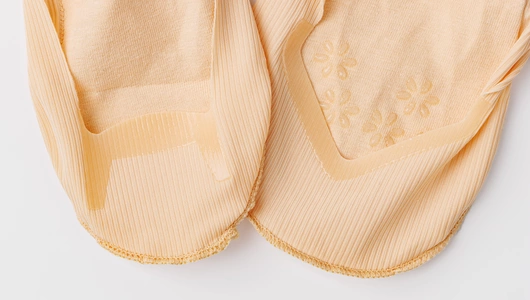 Следки женские (капроновые) бежевые (1 пара), р.23-25 Следки женские (капроновые) бежевые (1 пара), р.23-25