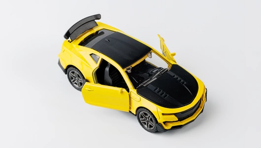 Машинка инерционная с открывающимися дверями, в ассорт.