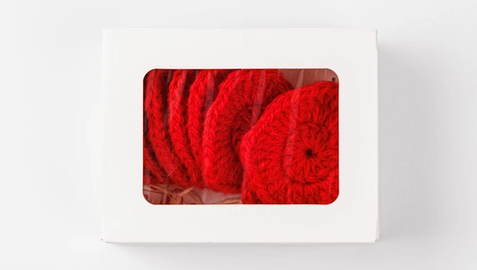 Гирлянда вязаная "Сердечки"