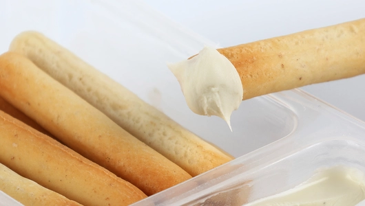 Крем-сыр "Дор Блю" с хлебными палочками, 50 г