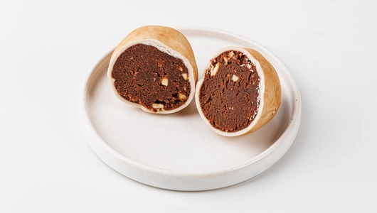 Пирожное "Ромовая картошка", кафе