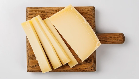 Сыр твердый "Монамонт", 200 г